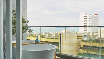 Suite presidencial (One Bedroom Bathtub) | Balcón