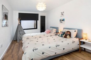 2 Schlafzimmer, Bügeleisen/Bügelbrett, Reisekinderbett, WLAN