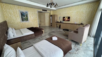 Deluxe Room, Balcony