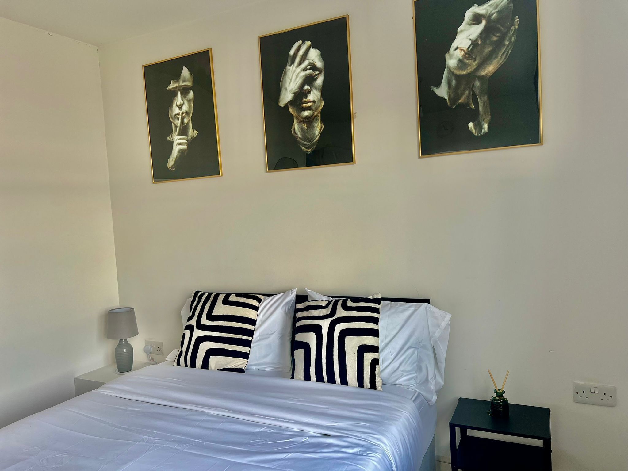 2 bedrooms, iron/ironing board, bed sheets