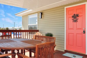 Outdoor dining - 🏖️Steps to Beach | Great Outdoor Spaces | Perfect for Families | Beach Dreams☀️ (St. Joe Beach)