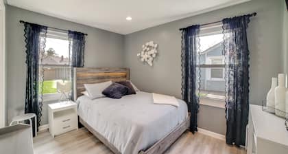 Pet Friendly w/ Yard! Modern La Porte Home By Dtwn