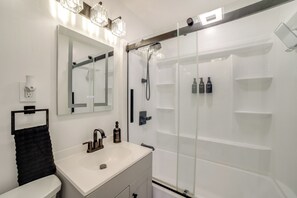 Interior - Pet Friendly w/ Yard! Modern La Porte Home By Dtwn (La Porte)