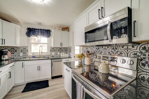 Interior - Pet Friendly w/ Yard! Modern La Porte Home By Dtwn (La Porte)