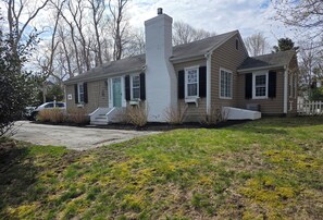 Exterior - Just listed for this summer.  Nicely Appointed 2 bedroom. RPMS181 (Harwich)