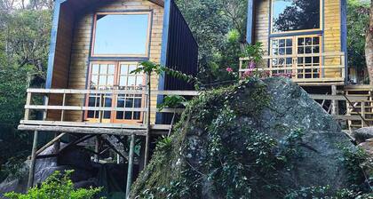 Tucano Chalet with sea and nature views of Solidão Beach