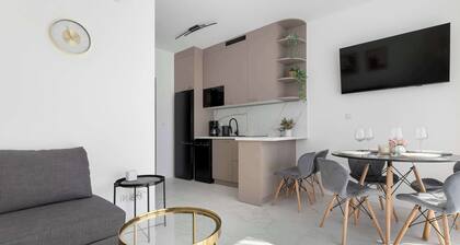 Two-level Apartment | Garden | Parking | Close to the Beach