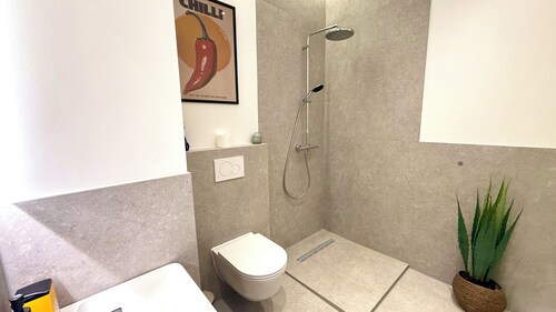BeckHomes Stylish Central Apartments