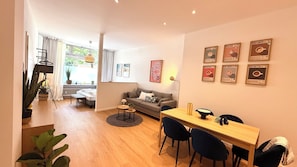 Superior Apartment, 2 Bedrooms | Interior