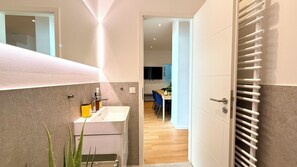 Appartamento Superior, 3 camere da letto | Bagno | Doccia, asciugacapelli, asciugamani, sapone
