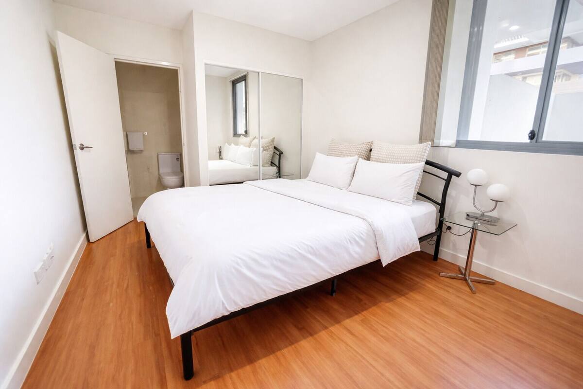 Phòng phong cách cổ điển, 1 giường cỡ queen, không hút thuốc, tầng trệt | Bộ trải giường bằng vải cotton Ai Cập, bộ đồ giường cao cấp 