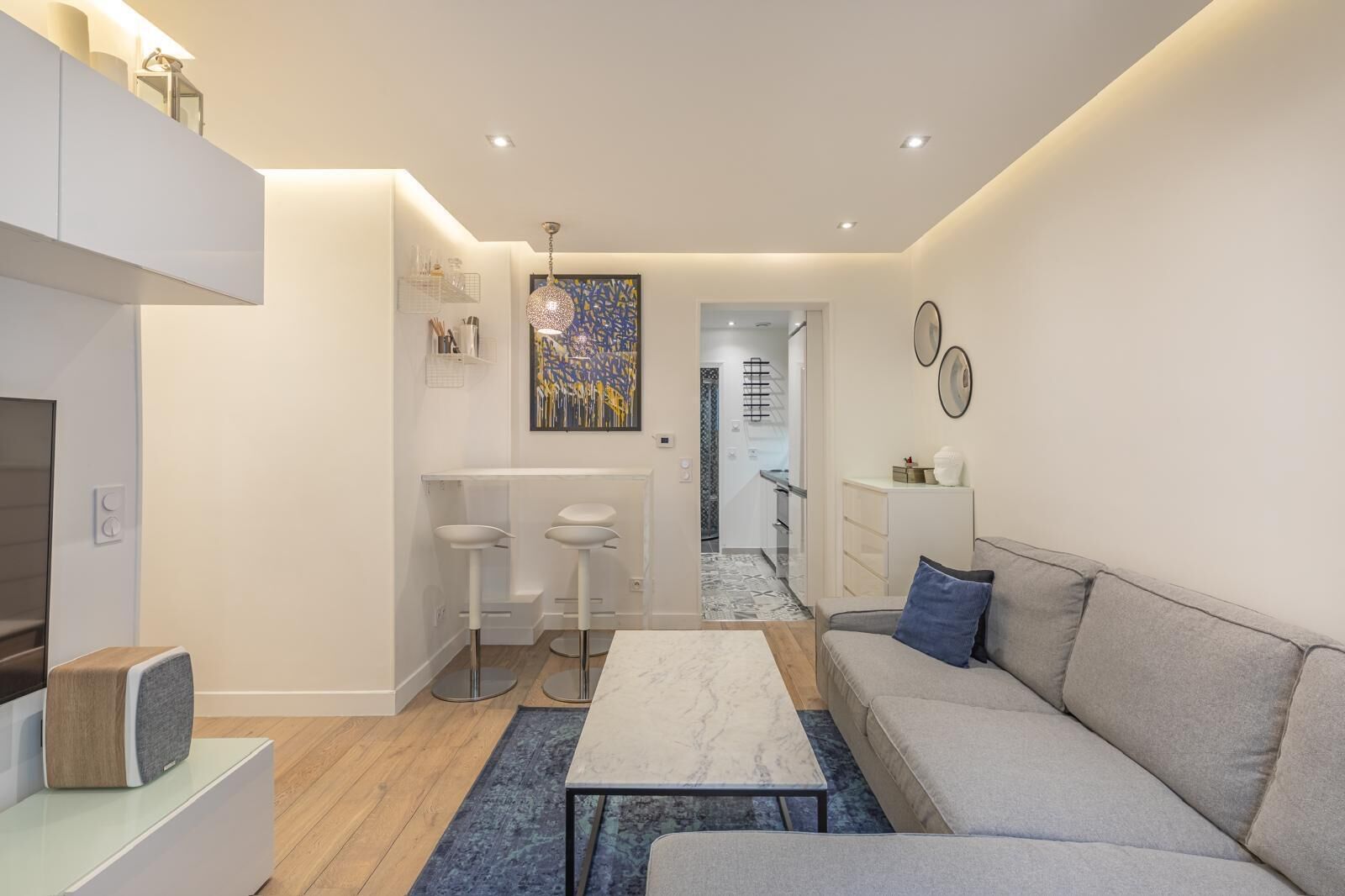 Comfort Apartment, City View | Living area