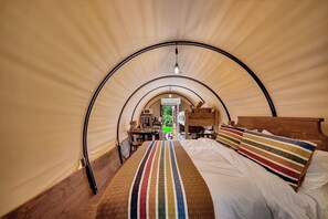 Room - Pioneer, Where Luxury Meets Old West (Sturgis)