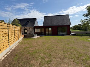 Exterior - Holiday Home “Le Petit Brécéan” with Heated Swim Spa (Béganne)
