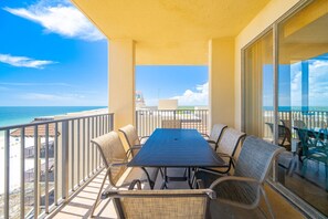 Condo, 3 Bedrooms | Outdoor dining - Phoenix V 1401 3 Bedroom Condo (Orange Beach)
