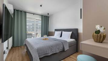 1 bedroom, iron/ironing board, travel crib, WiFi