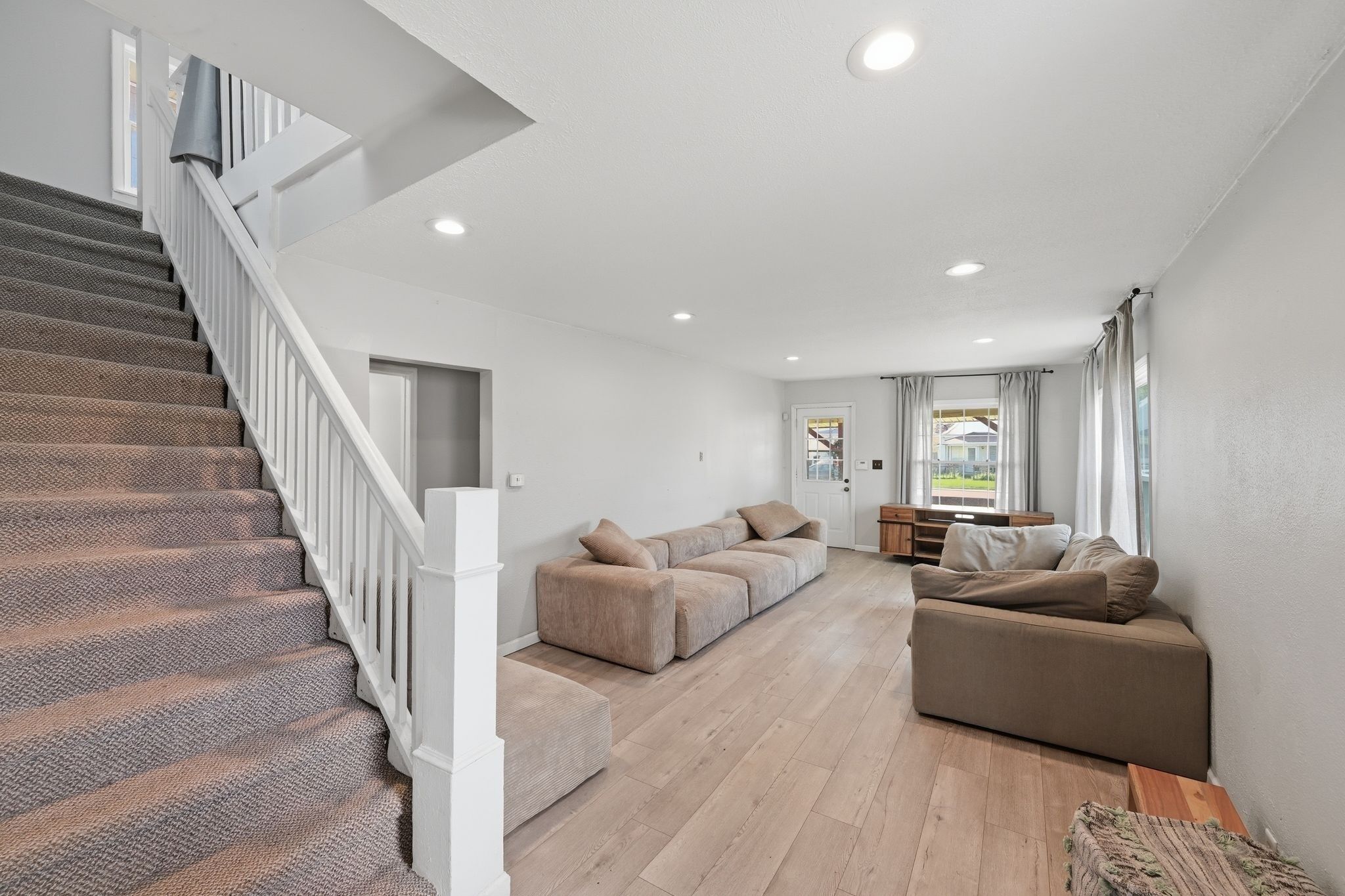 House, 4 Bedrooms | Living area