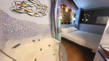 Junior Suite, Canal View | Free WiFi