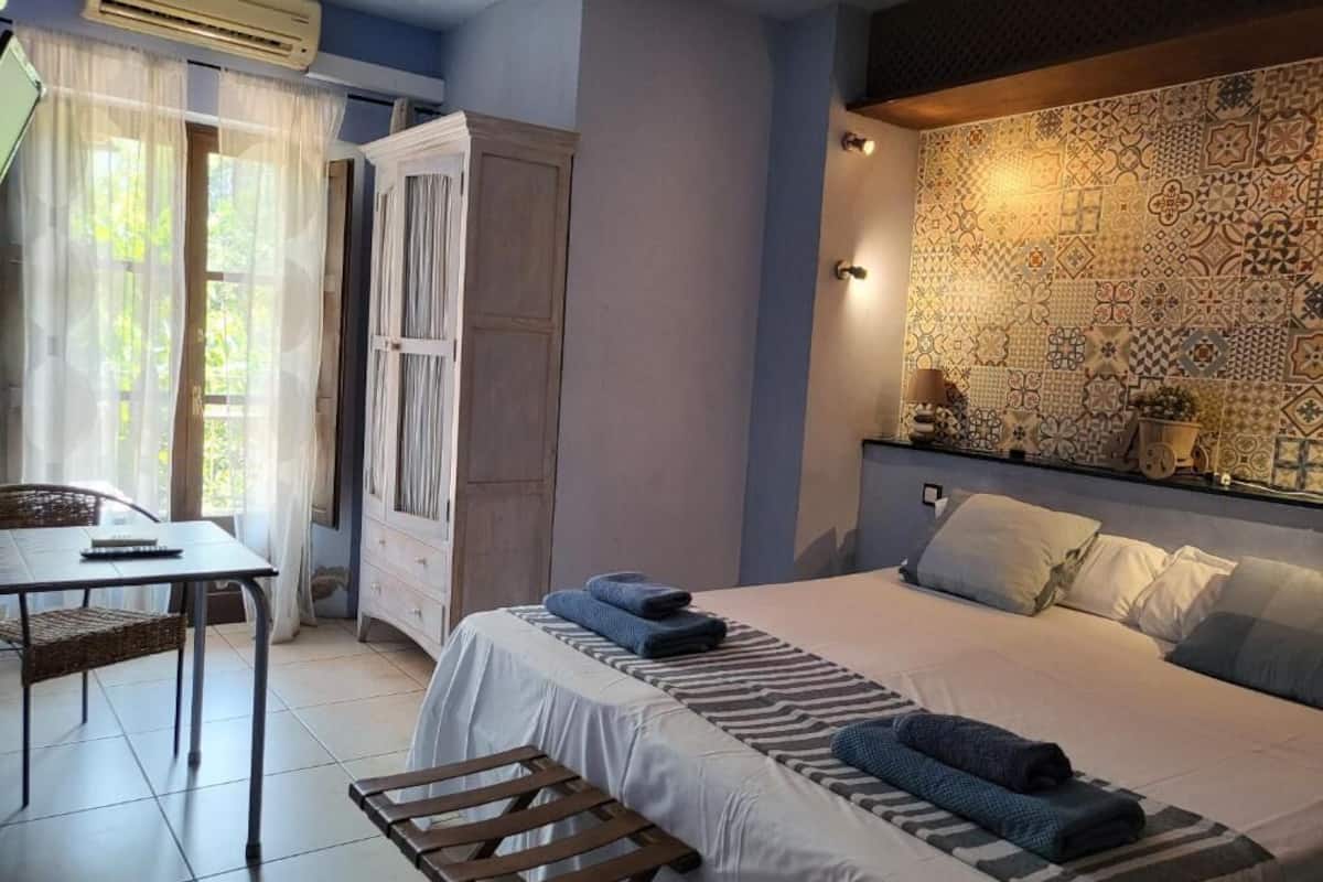 Kahden hengen deluxe-huone, parveke, näköala puutarhaan