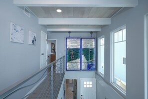 Interior - 871 MBR - Blue Haven | Oceanfront 4BR Luxury Beach House with Deck & Hot Tub (Oxnard)