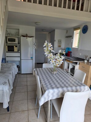 Dining - Charming Apartment with Panoramic Views in Collioure (Collioure)