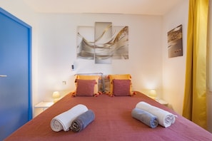 1 chambre, fer et planche à repasser, Wi-Fi, draps fournis