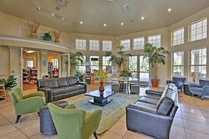 Interior - Condo in gated community, 10 minutes to Disney, 5 minutes to dining and shopping (Kissimmee)