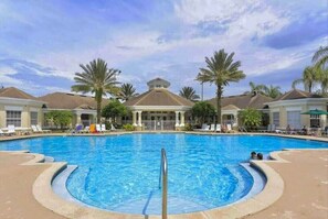 Pool - Cozy 2-bedroom apartment in fabulous Kissimmee with AC, 10 minutes to Disney (Kissimmee)