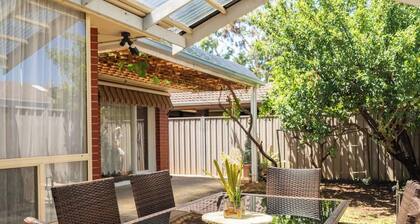 Vintage family entire home 5bed 2bath free parking