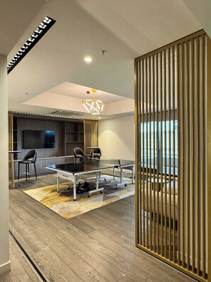 Interior - City CBD Rundle mall Family Retreat with view free park (Adelaide)