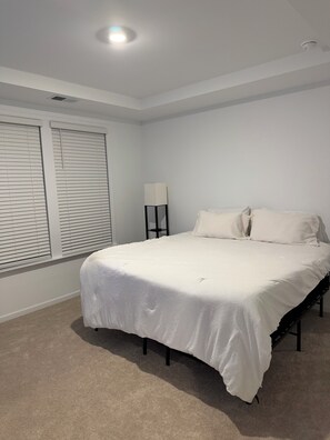 Room - Spacious 4- bedroom Charlotte abode (Charlotte)