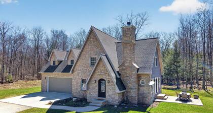 Wooded Egg Harbor Escape: Pinball, Bunks, Privacy