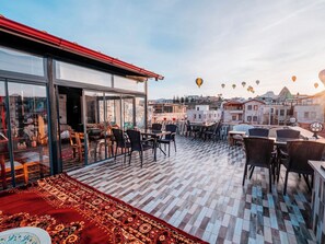 Outdoor dining - Alfa stone cappadocia (Göreme)