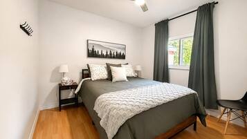 WiFi, bed sheets