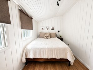 WiFi, bed sheets