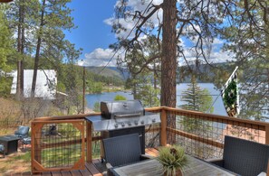 Outdoor dining - New Listing! Dog-Friendly Lake Cabin with Stunning Views, Deck, Grill (Bayfield)