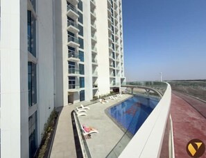 Pool - Vogue, Arjan Skyz by Danube near Dubai Miracle Garden (Arjan)