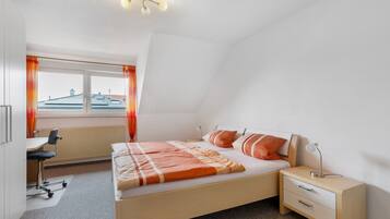 2 bedrooms, WiFi, bed sheets