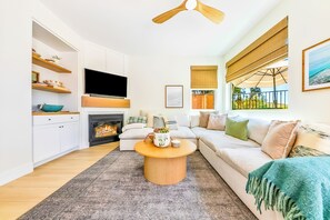 Smart TV y chimenea 