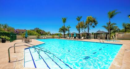 Mins To Beach! Jr. Olympic-Size Pool, Spa, Tennis