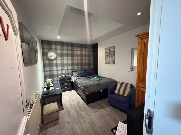 Comfort Double Room, Courtyard View | Desk, laptop workspace, free WiFi