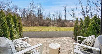 Brand New Luxury 2 Bed /Westchester/Greenwich/Full Gym - Concierge Pet Friendly