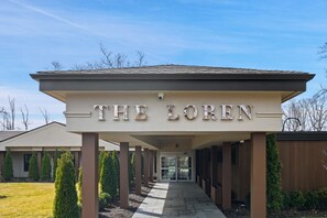 Exterior - Brand New Luxury 2 Bed /Westchester/Greenwich/Full Gym - Concierge Pet Friendly (Greenwich)