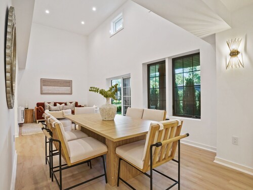 Brand New Luxury 2 Bed /Westchester/Greenwich/Full Gym - Concierge Pet Friendly