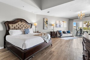 3 bedrooms, iron/ironing board, free WiFi, bed sheets - ☀️Gulf Views | 100 feet to Beach | Community Pool | Beach Pointe 102☀️ (Destin)