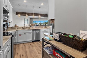 Fridge, microwave, oven, stovetop - ☀️Gulf Views | 100 feet to Beach | Community Pool | Beach Pointe 102☀️ (Destin)