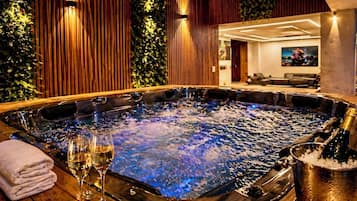 Indoor spa tub