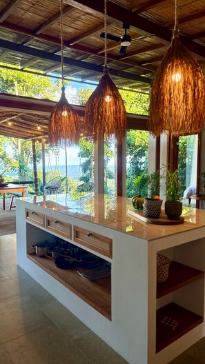 Dining - Jungle Villa (Puyo)