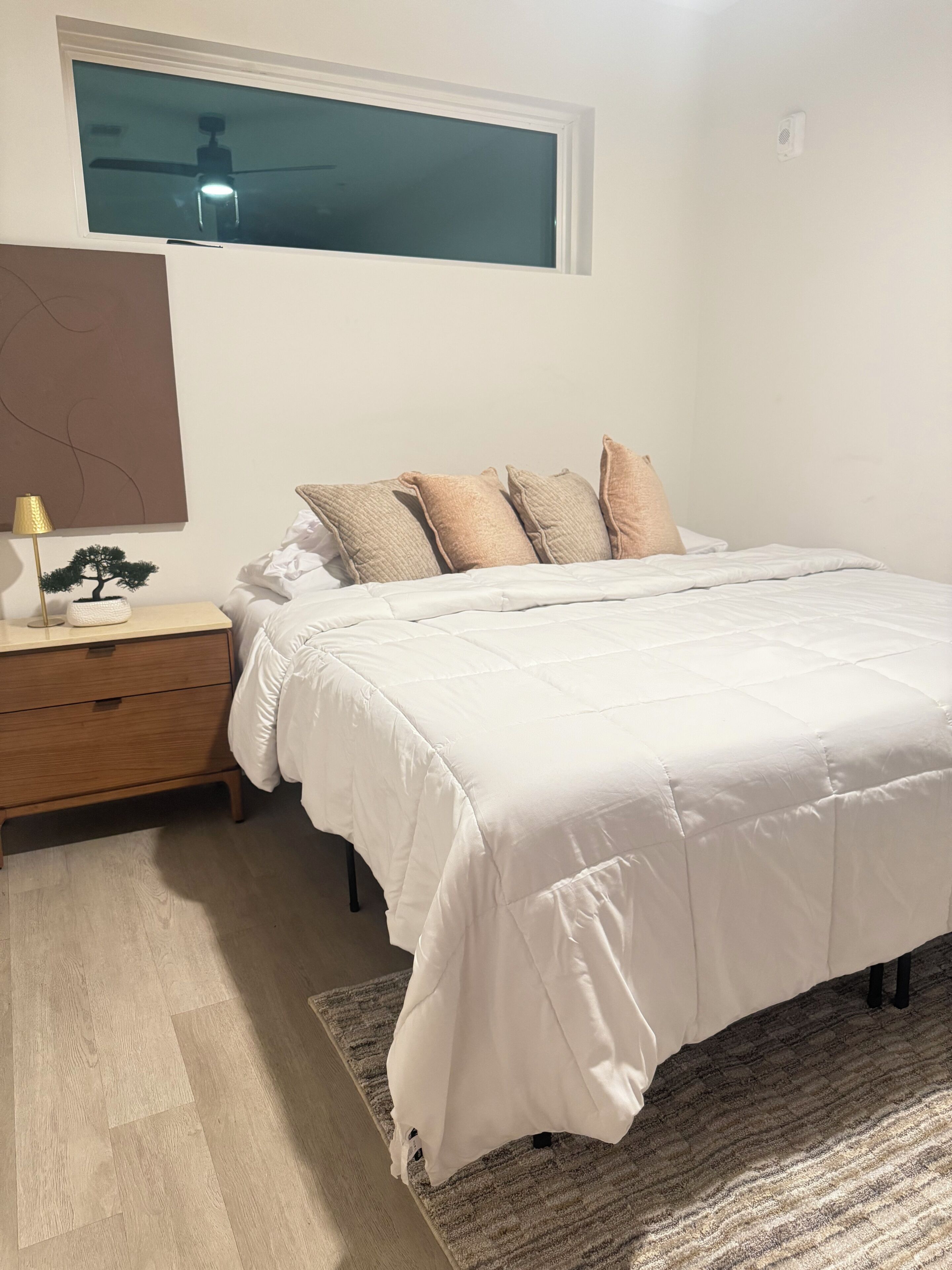 1 habitación, tabla de planchar con plancha, wifi y ropa de cama 