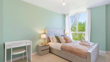 Luxury Apartment, 1 King Bed with Sofa bed, Non Smoking, Kitchenette